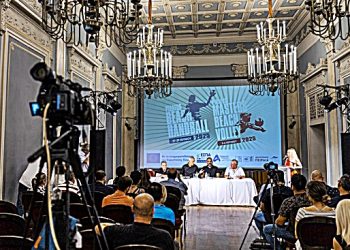 beach volley στο κέντρο του Πειραιά!