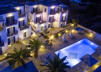 Ζήστε μια εξαιρετική εμπειρία στο Hotel Remvi Syros